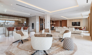 Instapklaar, high-end designwoning te koop, in een eersteklas resort-stijl complex op Marbella’s Golden Mile 782762 