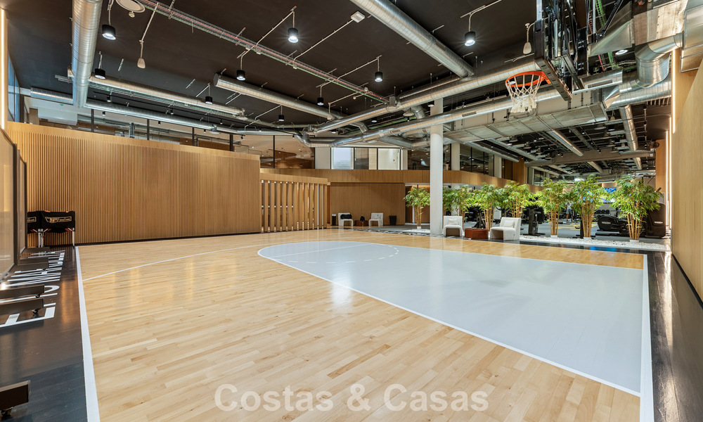 Instapklaar, high-end designwoning te koop, in een eersteklas resort-stijl complex op Marbella’s Golden Mile 782766