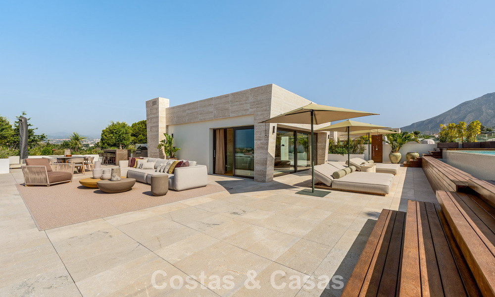 Instapklaar, high-end designwoning te koop, in een eersteklas resort-stijl complex op Marbella’s Golden Mile 782778