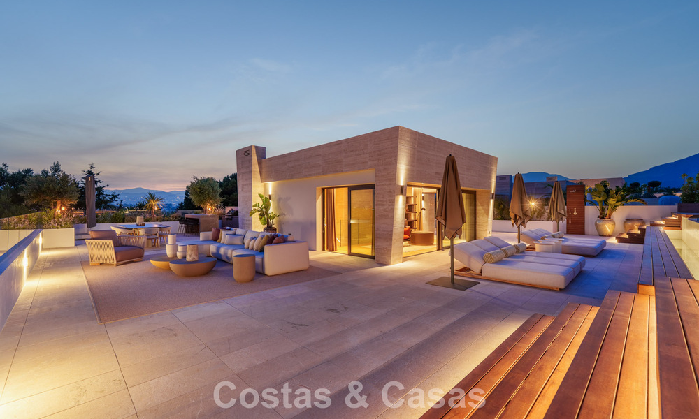 Instapklaar, high-end designwoning te koop, in een eersteklas resort-stijl complex op Marbella’s Golden Mile 782787