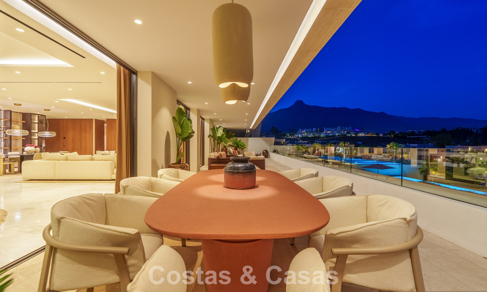 Instapklaar, high-end designwoning te koop, in een eersteklas resort-stijl complex op Marbella’s Golden Mile 782790