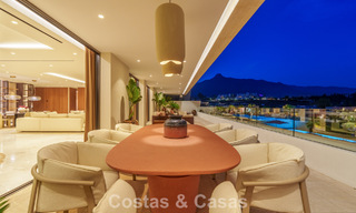 Instapklaar, high-end designwoning te koop, in een eersteklas resort-stijl complex op Marbella’s Golden Mile 782790 