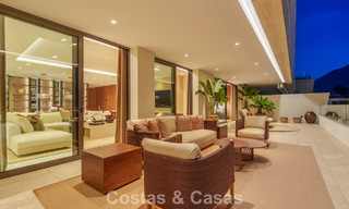 Instapklaar, high-end designwoning te koop, in een eersteklas resort-stijl complex op Marbella’s Golden Mile 782791 