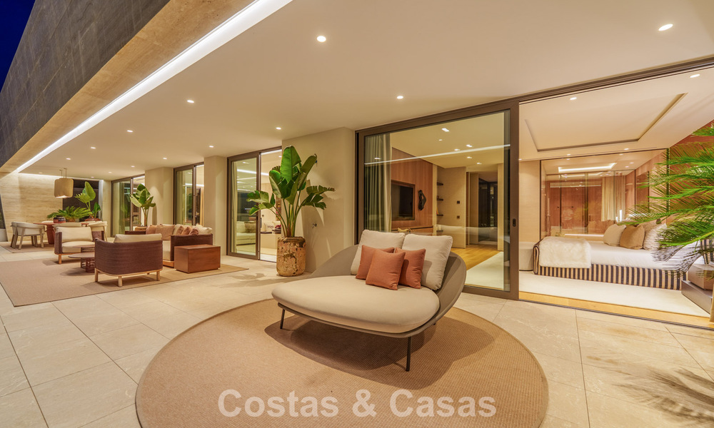 Instapklaar, high-end designwoning te koop, in een eersteklas resort-stijl complex op Marbella’s Golden Mile 782793