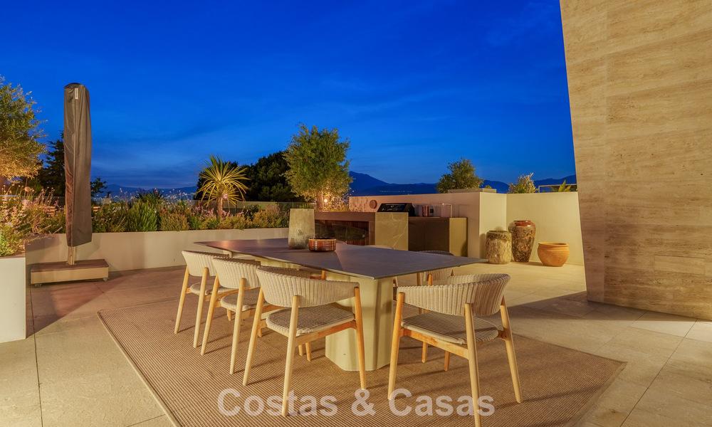 Instapklaar, high-end designwoning te koop, in een eersteklas resort-stijl complex op Marbella’s Golden Mile 782797