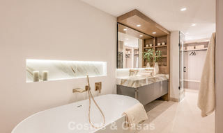 Hoogwaardig gemoderniseerd appartement eerstelijnsstrand met subliem zeezicht, privétuin en -zwembad, Marbella - Estepona 782609 