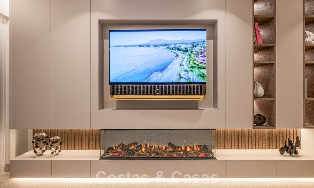 Hoogwaardig gemoderniseerd appartement eerstelijnsstrand met subliem zeezicht, privétuin en -zwembad, Marbella - Estepona 782612