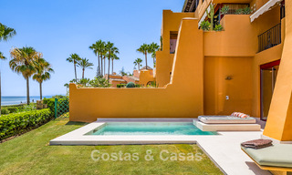 Hoogwaardig gemoderniseerd appartement eerstelijnsstrand met subliem zeezicht, privétuin en -zwembad, Marbella - Estepona 782623 