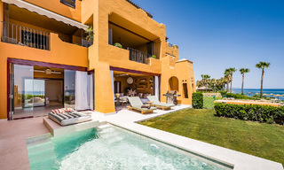Hoogwaardig gemoderniseerd appartement eerstelijnsstrand met subliem zeezicht, privétuin en -zwembad, Marbella - Estepona 782627 