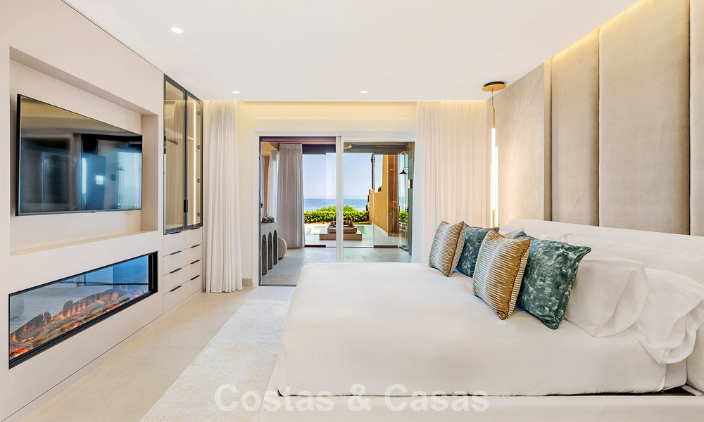 Hoogwaardig gemoderniseerd appartement eerstelijnsstrand met subliem zeezicht, privétuin en -zwembad, Marbella - Estepona 782632