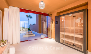 Hoogwaardig gemoderniseerd appartement eerstelijnsstrand met subliem zeezicht, privétuin en -zwembad, Marbella - Estepona 782640 