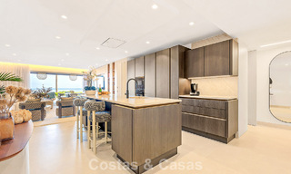 Hoogwaardig gemoderniseerd appartement eerstelijnsstrand met subliem zeezicht, privétuin en -zwembad, Marbella - Estepona 782648 