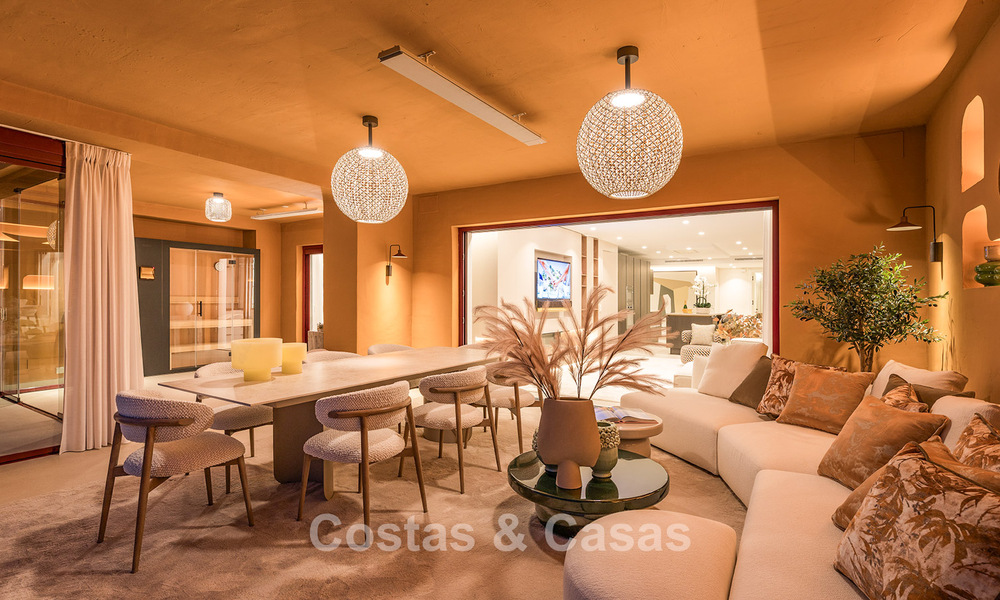 Hoogwaardig gemoderniseerd appartement eerstelijnsstrand met subliem zeezicht, privétuin en -zwembad, Marbella - Estepona 782649