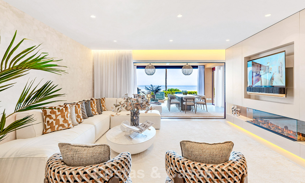 Hoogwaardig gemoderniseerd appartement eerstelijnsstrand met subliem zeezicht, privétuin en -zwembad, Marbella - Estepona 782652