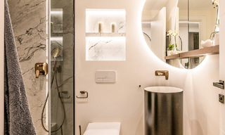 Hoogwaardig gemoderniseerd appartement eerstelijnsstrand met subliem zeezicht, privétuin en -zwembad, Marbella - Estepona 782658 