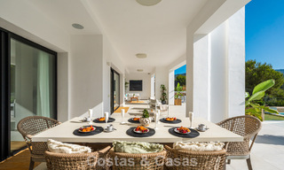 Eerstelijnsgolf villa in een modern-mediterrane stijl te koop in Elviria, ten oosten van Marbella centrum 783007 