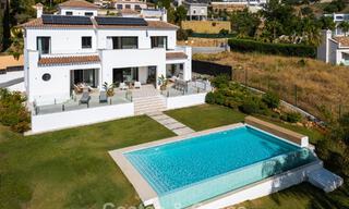 Eerstelijnsgolf villa in een modern-mediterrane stijl te koop in Elviria, ten oosten van Marbella centrum 783014 