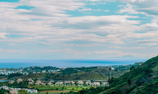 Instapklaar, ruime 3-slaapkamer rijwoning te koop met een eigentijds interieur en zeezicht in Marbella - Benahavis 782996 