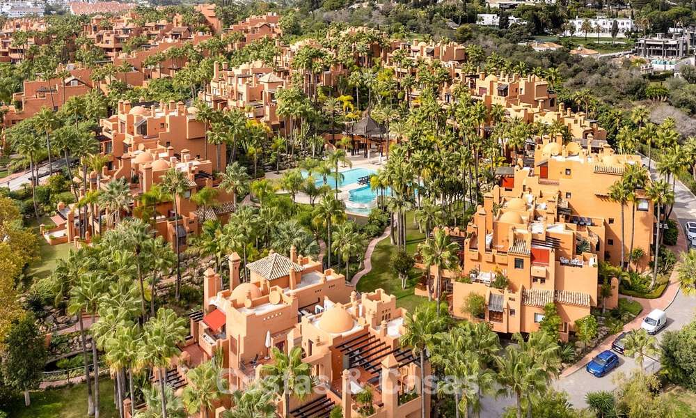 Uitzonderlijk duplex penthouse te koop, op loopafstand van Puerto Banus in Nueva Andalucia, Marbella 783052
