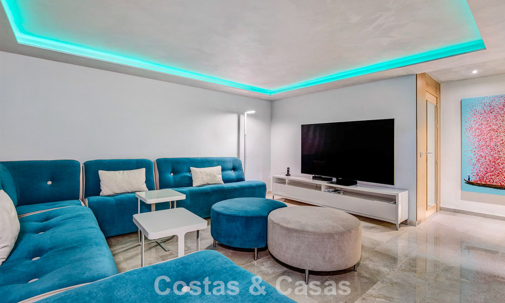 Luxueuze villa met mediterrane bouwstijl te koop op loopafstand van het strand en voorzieningen in Guadalmina Baja, Marbella 783080