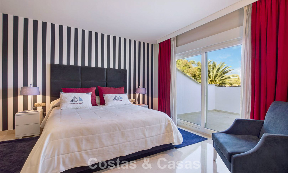 Luxueuze villa met mediterrane bouwstijl te koop op loopafstand van het strand en voorzieningen in Guadalmina Baja, Marbella 783090