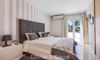 Luxueuze villa met mediterrane bouwstijl te koop op loopafstand van het strand en voorzieningen in Guadalmina Baja, Marbella 783114 