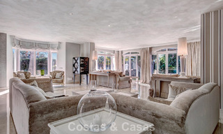 Luxueuze villa met mediterrane bouwstijl te koop op loopafstand van het strand en voorzieningen in Guadalmina Baja, Marbella 783117 