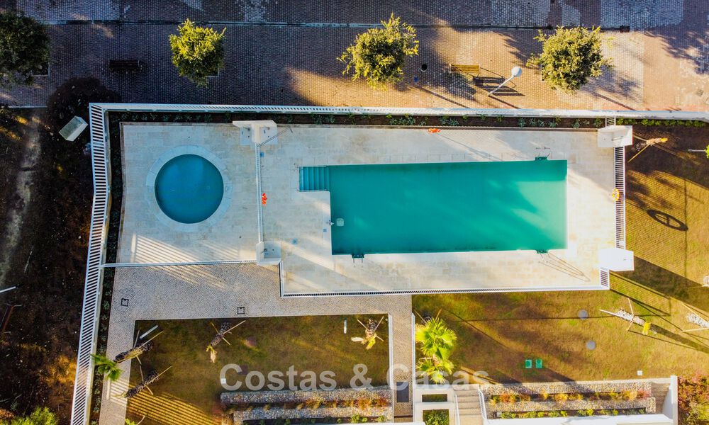 Gelijkvloers appartement met 2 slaapkamers te koop op een steenworp van het strand in Elviria, Marbella 783645