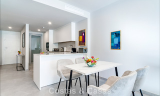 Gelijkvloers appartement met 2 slaapkamers te koop op een steenworp van het strand in Elviria, Marbella 783652 