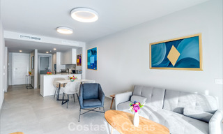 Gelijkvloers appartement met 2 slaapkamers te koop op een steenworp van het strand in Elviria, Marbella 783653 