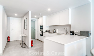 Gelijkvloers appartement met 2 slaapkamers te koop op een steenworp van het strand in Elviria, Marbella 783662 