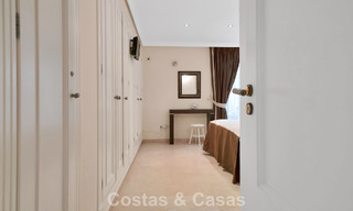 Begane grondappartement te koop in een eerstelijns strandcomplex op de New Golden Mile, Marbella - Estepona 783669 