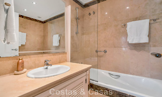 Begane grondappartement te koop in een eerstelijns strandcomplex op de New Golden Mile, Marbella - Estepona 783682 