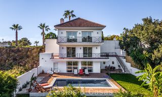 Ruime familievilla met privézwembad en panoramisch uitzicht gelegen in de heuvels van Estepona 783713 