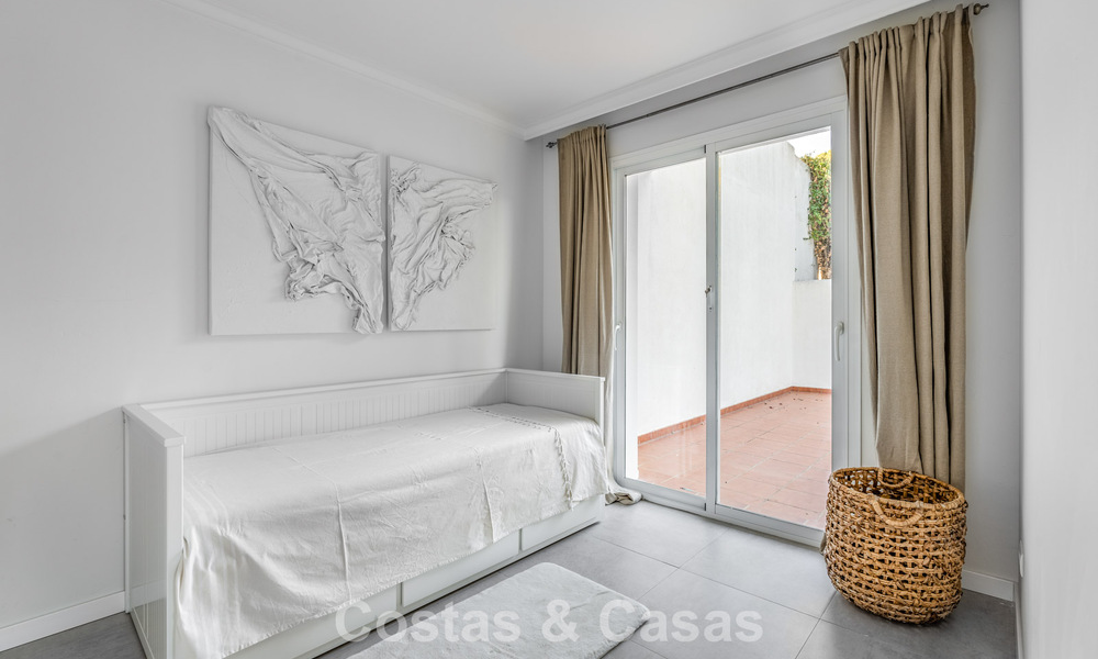 Ruime familievilla met privézwembad en panoramisch uitzicht gelegen in de heuvels van Estepona 783726