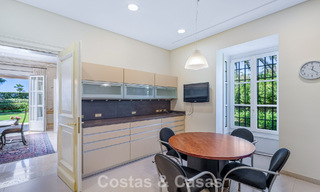 Klassieke, mediterrane luxevilla te koop op een steenworp van het strand in Los Monteros, ten oosten van Marbella centrum 783742 