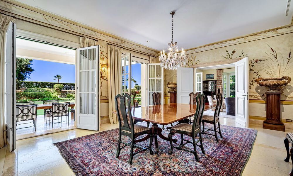 Klassieke, mediterrane luxevilla te koop op een steenworp van het strand in Los Monteros, ten oosten van Marbella centrum 783746