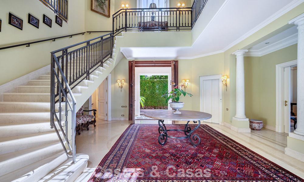 Klassieke, mediterrane luxevilla te koop op een steenworp van het strand in Los Monteros, ten oosten van Marbella centrum 783749