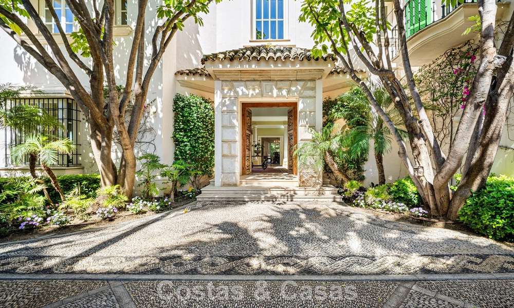 Klassieke, mediterrane luxevilla te koop op een steenworp van het strand in Los Monteros, ten oosten van Marbella centrum 783751