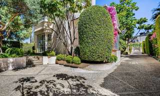 Klassieke, mediterrane luxevilla te koop op een steenworp van het strand in Los Monteros, ten oosten van Marbella centrum 783760 