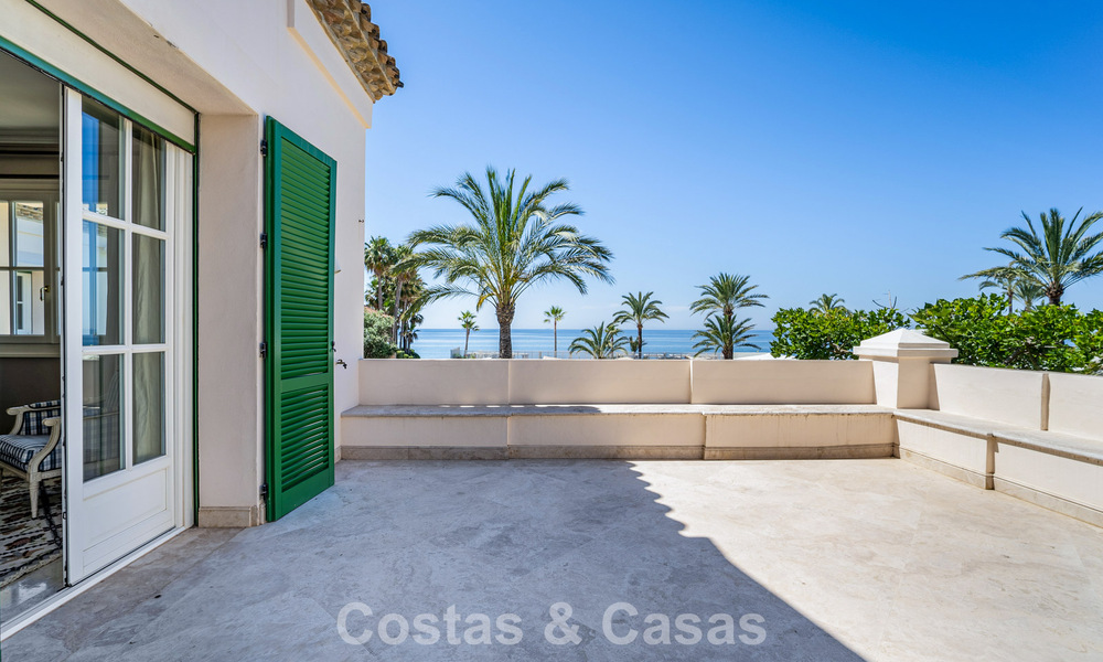 Klassieke, mediterrane luxevilla te koop op een steenworp van het strand in Los Monteros, ten oosten van Marbella centrum 783763