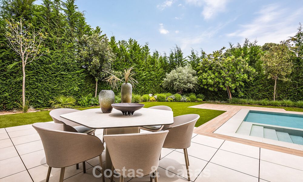 Stijlvolle moderne villa met 5 slaapkamers te koop op de New Golden Mile tussen Marbella en Estepona 783774