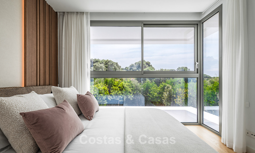 Stijlvolle moderne villa met 5 slaapkamers te koop op de New Golden Mile tussen Marbella en Estepona 783780