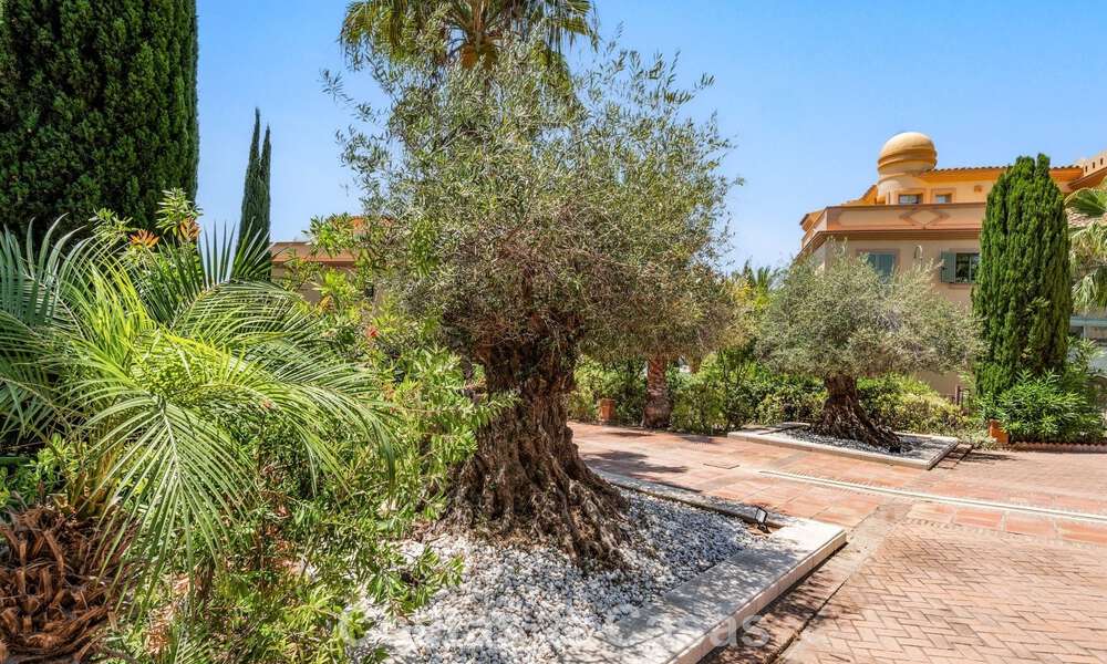 Ultra-luxueus duplex penthouse met bekroond interieur te koop in Los Flamingos Golf Resort in Marbella - Benahavis 782824