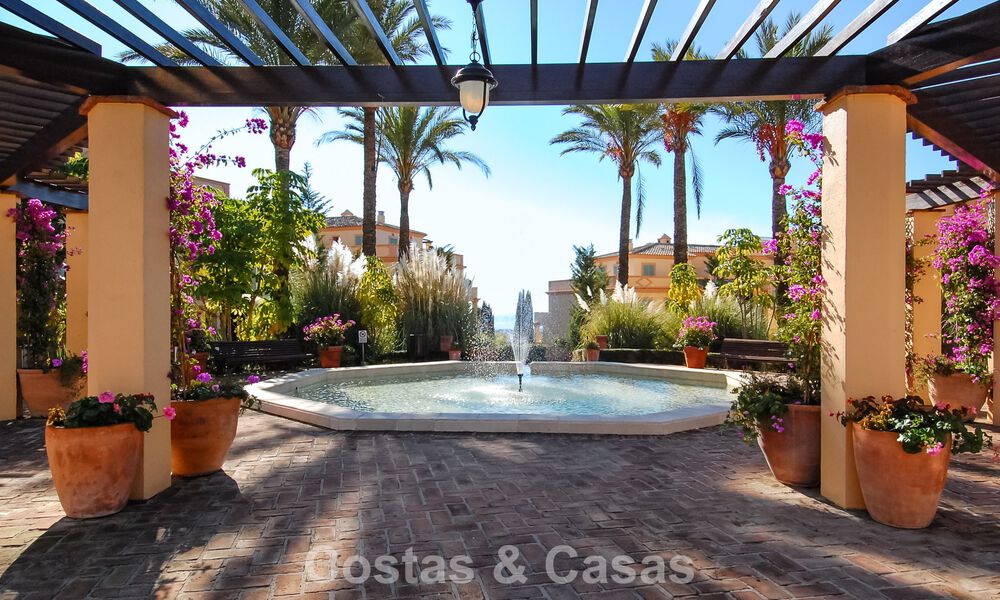 Ultra-luxueus duplex penthouse met bekroond interieur te koop in Los Flamingos Golf Resort in Marbella - Benahavis 782874