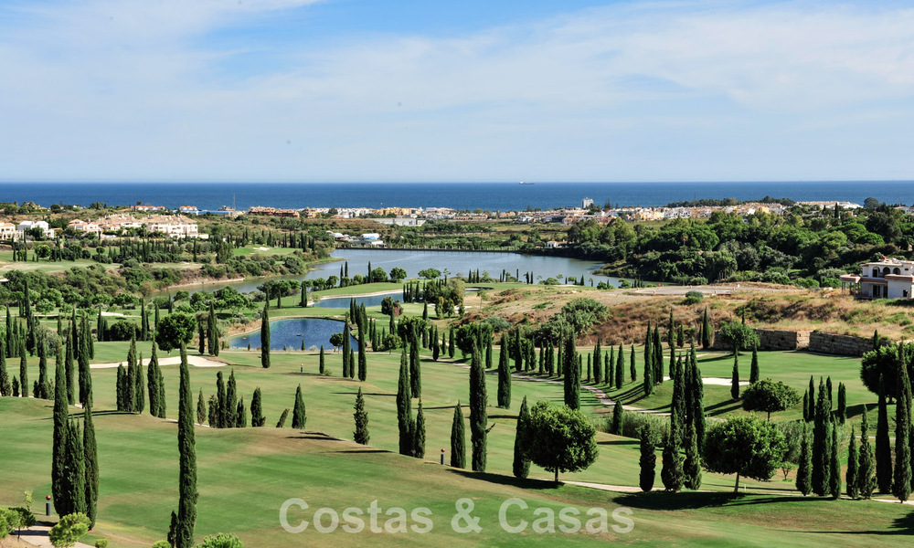 Ultra-luxueus duplex penthouse met bekroond interieur te koop in Los Flamingos Golf Resort in Marbella - Benahavis 782878