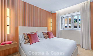 Stijlvol gerenoveerd appartement op eerstelijnsstrand, met frontaal zeezicht, tussen Marbella en Estepona 782923 