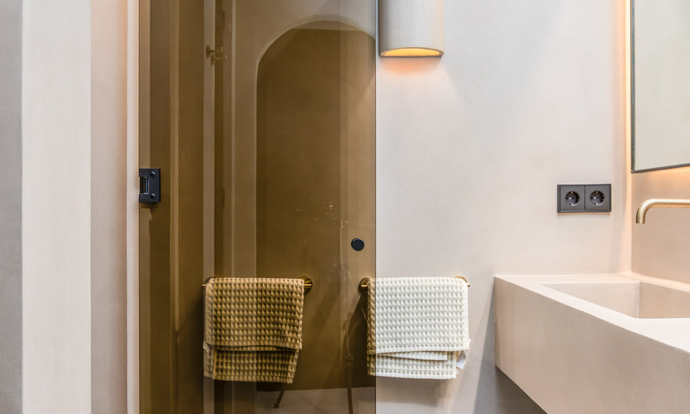 Modern gerenoveerd appartement met prachtig zeezicht te koop op een steenworp van het strand op Marbella’s Golden Mile 783809