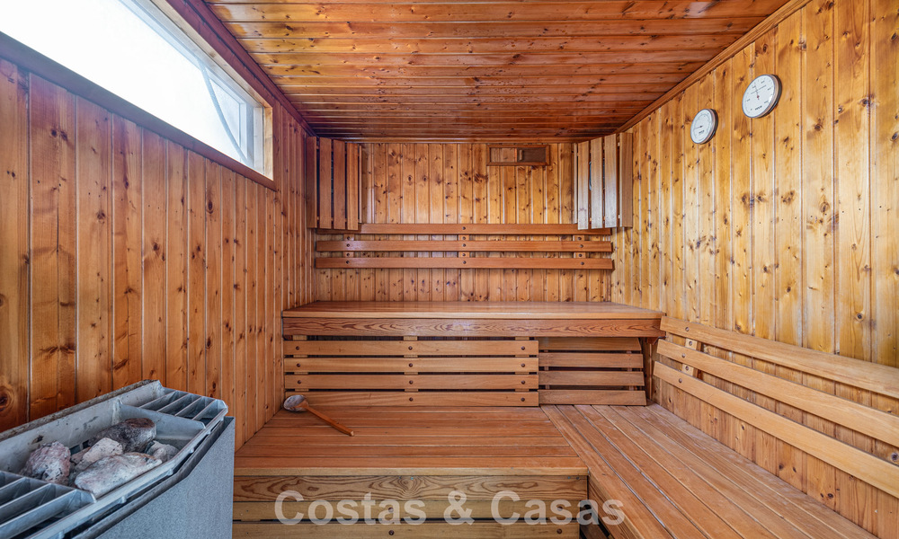 Opportuniteit! 3-slaapkamer luxe penthouse met panoramisch zeezicht te koop in Nueva Andalucia’s golfvallei, Marbella 783311