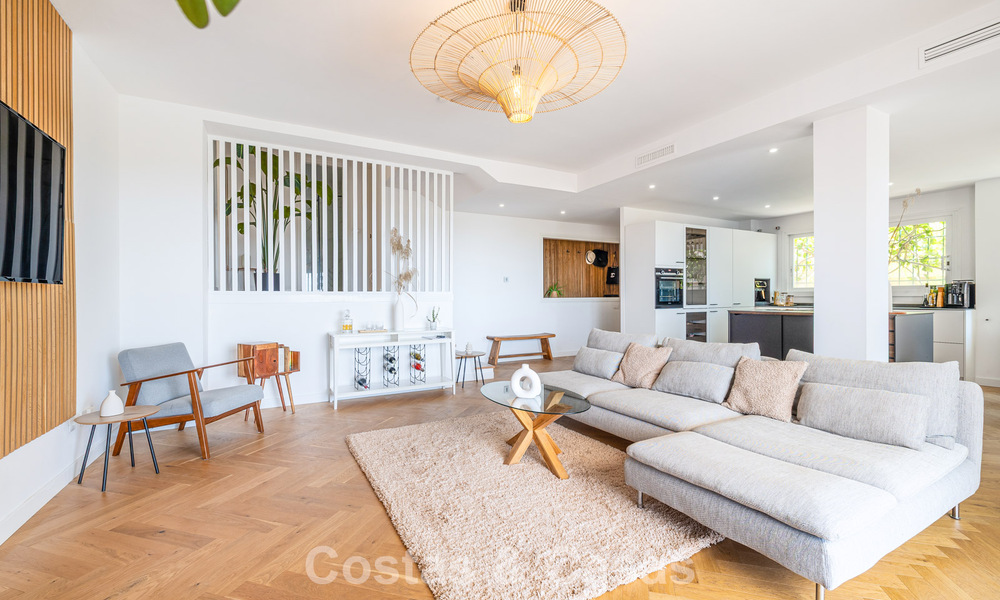 Opportuniteit! 3-slaapkamer luxe penthouse met panoramisch zeezicht te koop in Nueva Andalucia’s golfvallei, Marbella 783316